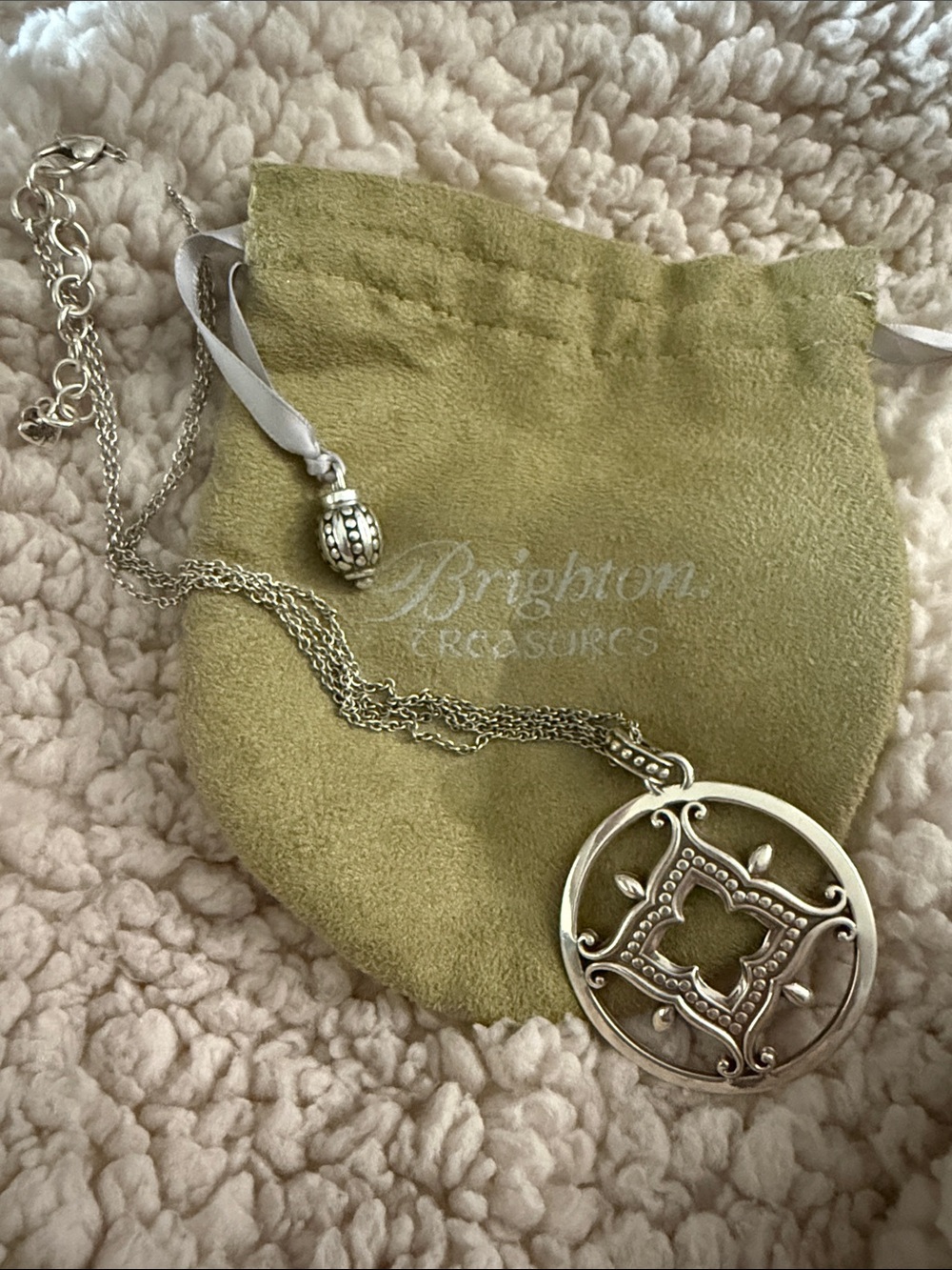 Like New Brighton “MORENA” Pendant Necklace